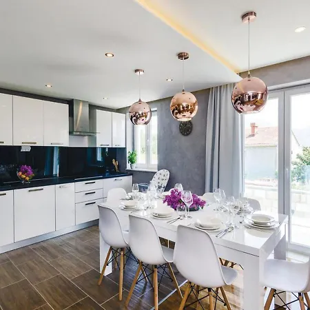 Stone Bliss With Private Pool, Near Dubrovnik Zaton (Dubrovnik-Neretva)