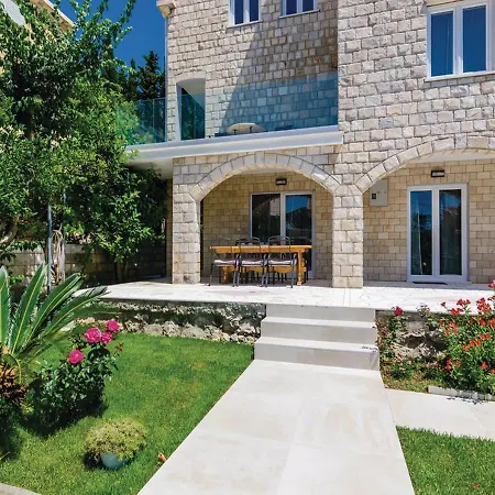 Villa Stone Bliss With Private Pool, Near Dubrovnik
