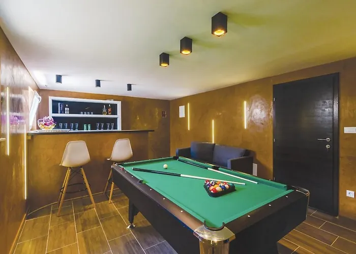 Stone Bliss With Private Pool, Near Dubrovnik 빌라 *