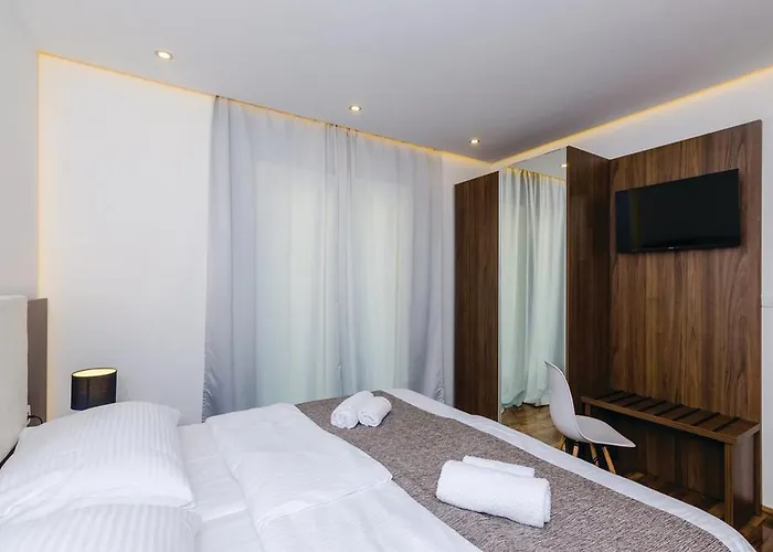 Stone Bliss With Private Pool, Near Dubrovnik 빌라 *